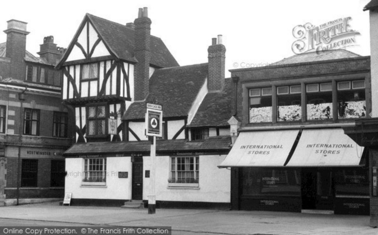 Thame, The Bird Cage 1 Simonds site